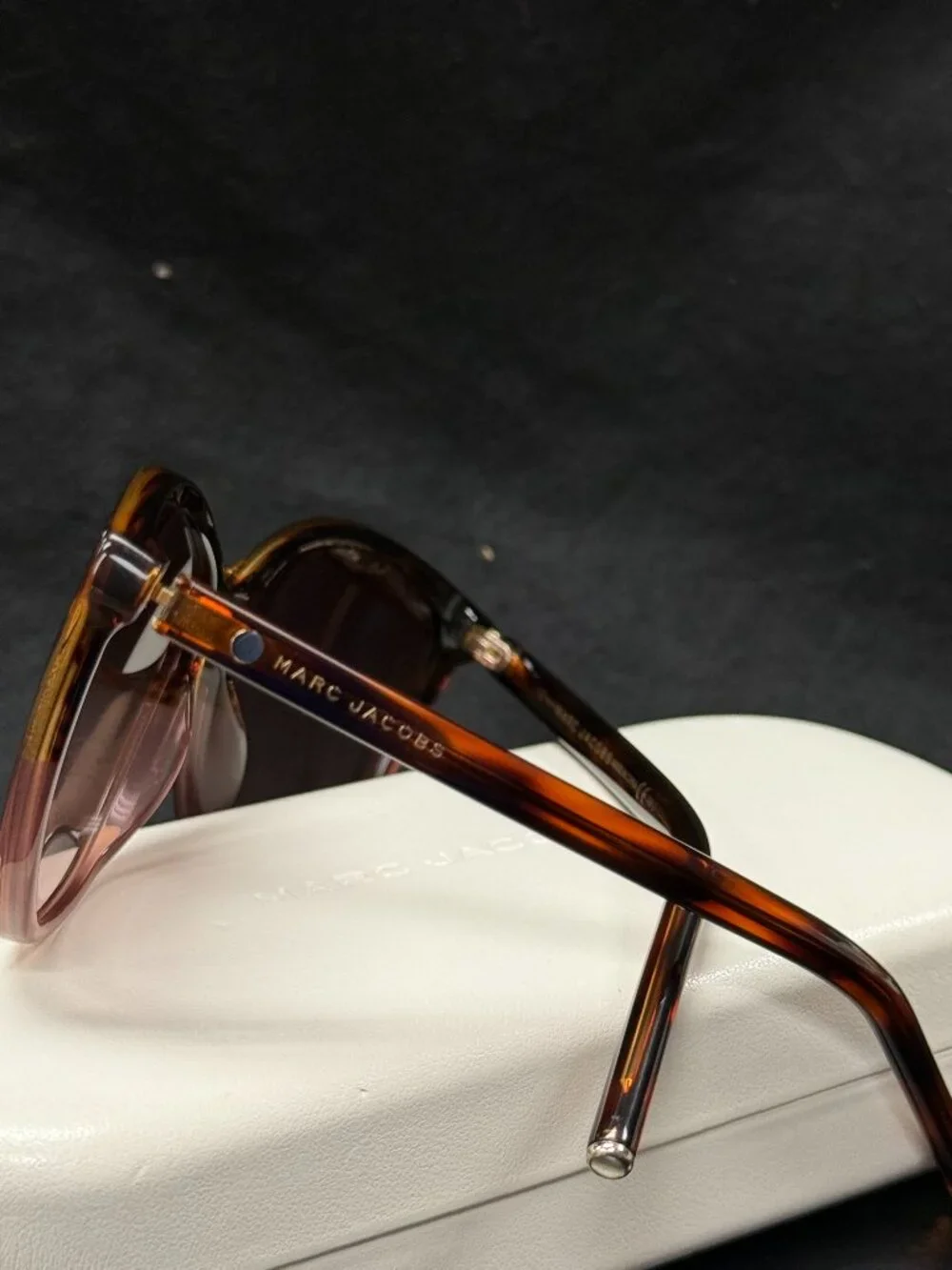 Marc Jacobs Brown Gradient Oversized Round Sunglasses Tortoise w/ Case Women's
